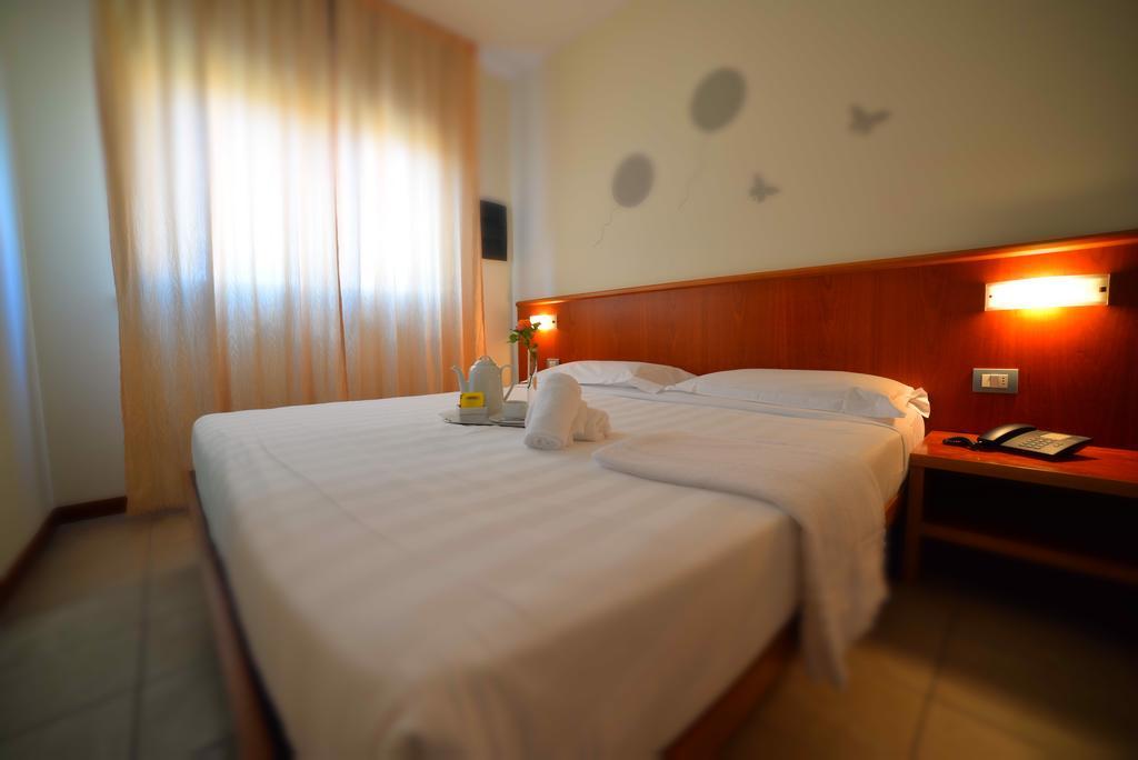 Leonardo Hotel Parma Eksteriør billede